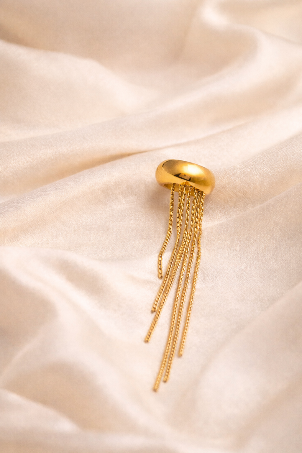 Serene Tassel Earcuff