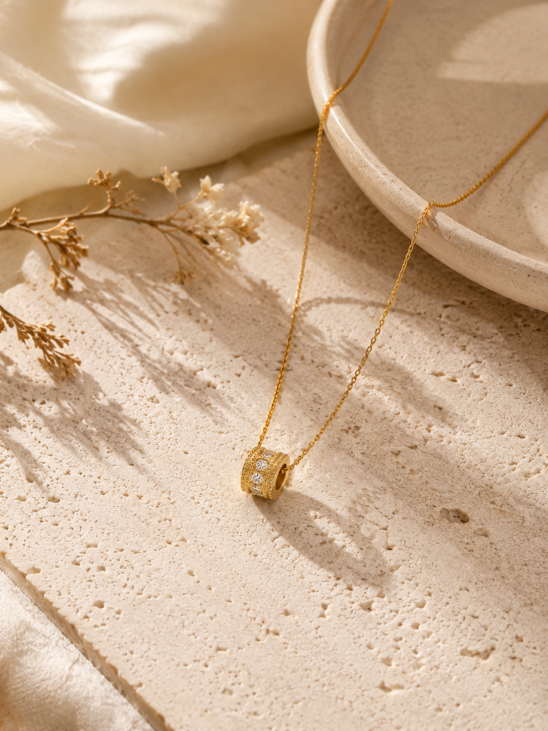 Stella Glow Necklace