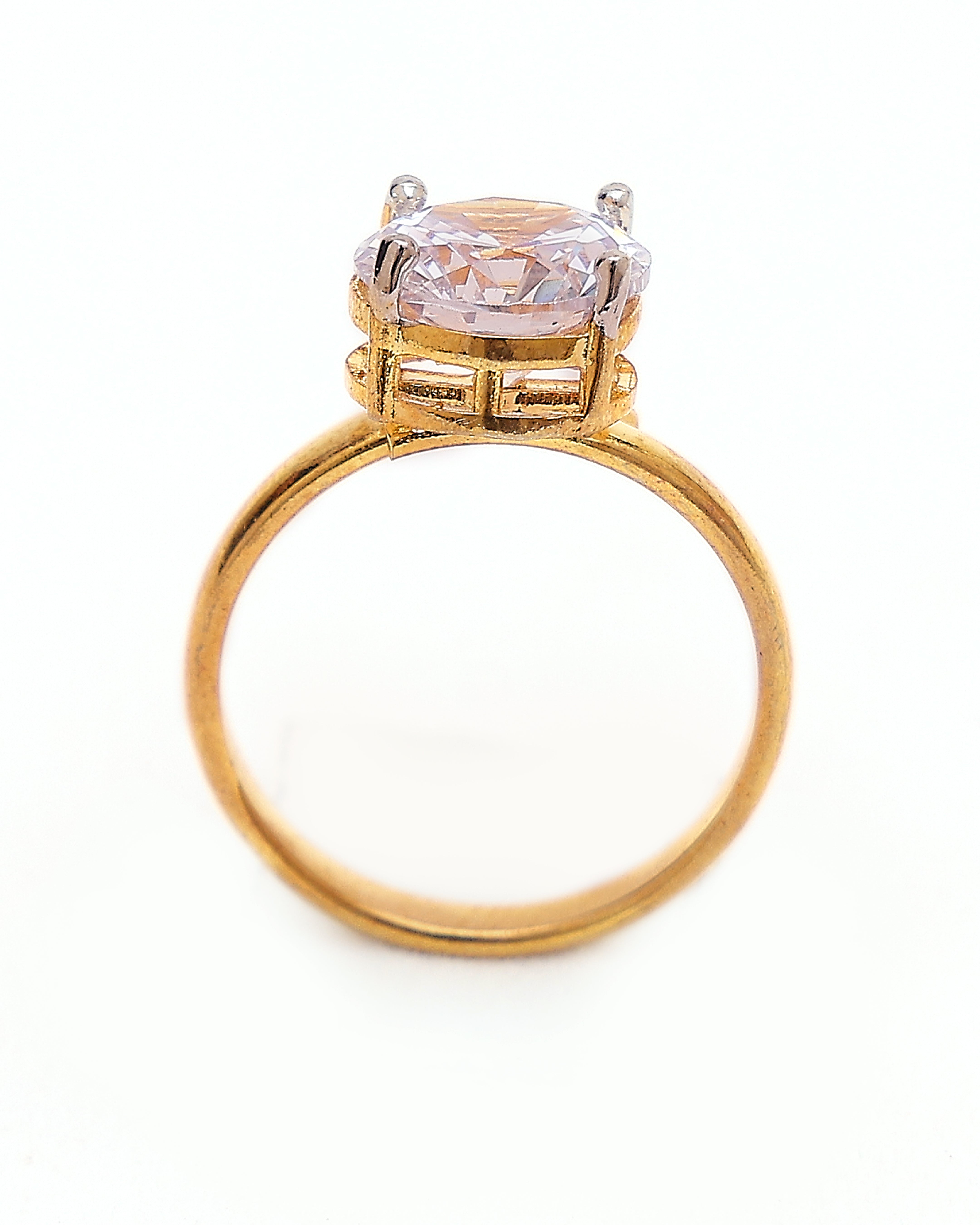 Aurya Moissanite Solitaire