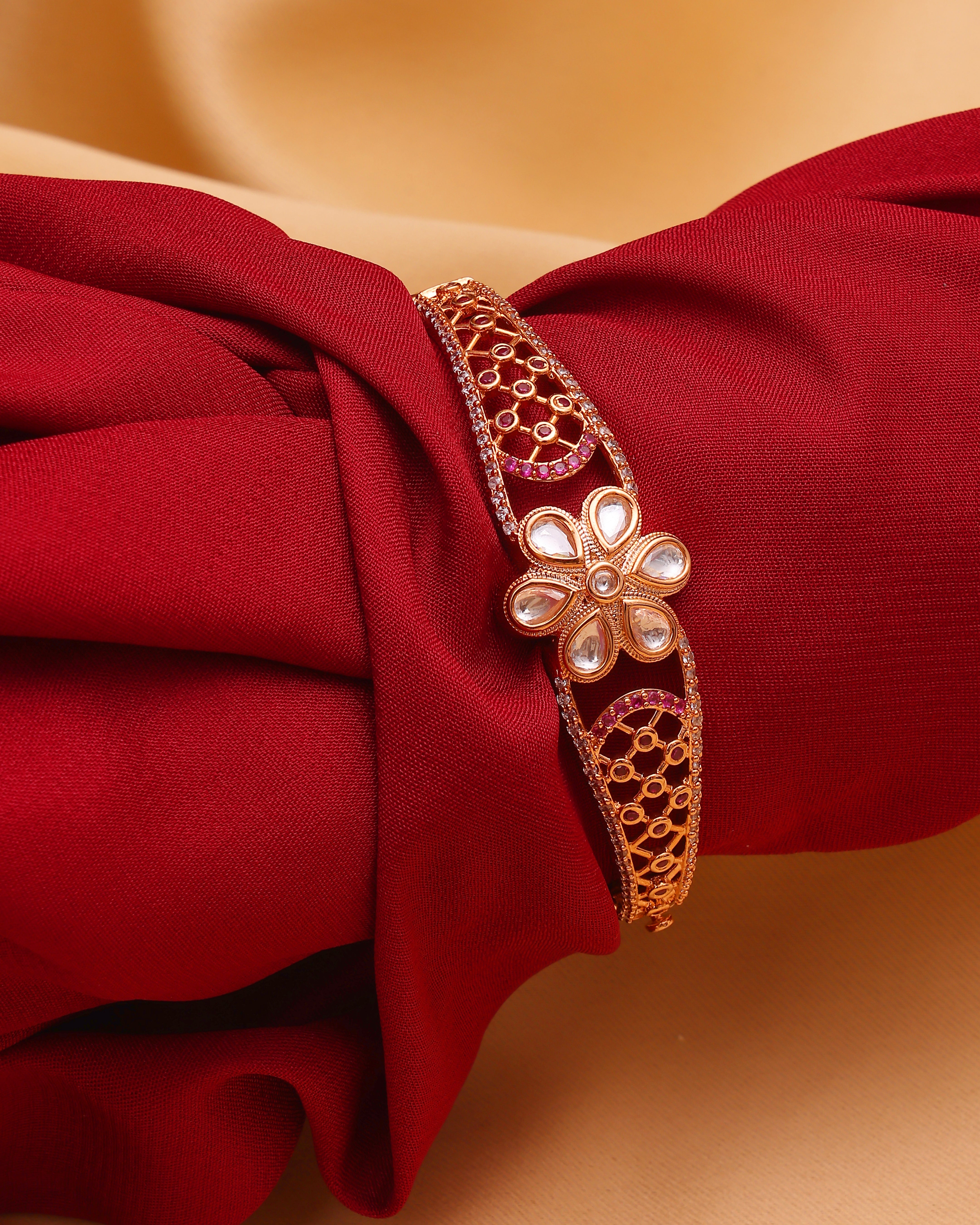 Gulab Bloom Filigree Kundan Bangle