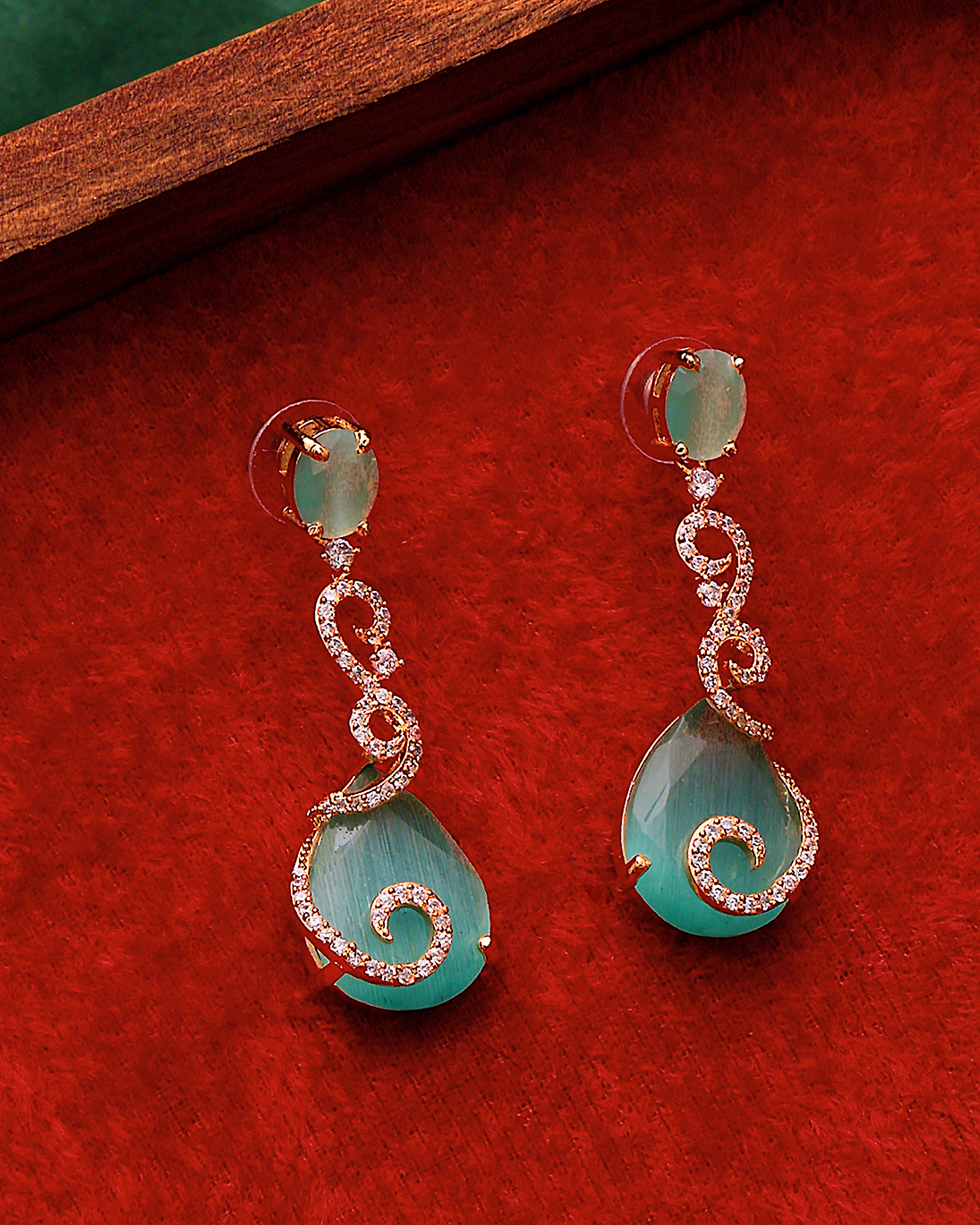 Celesta Aqua Spiral Drops