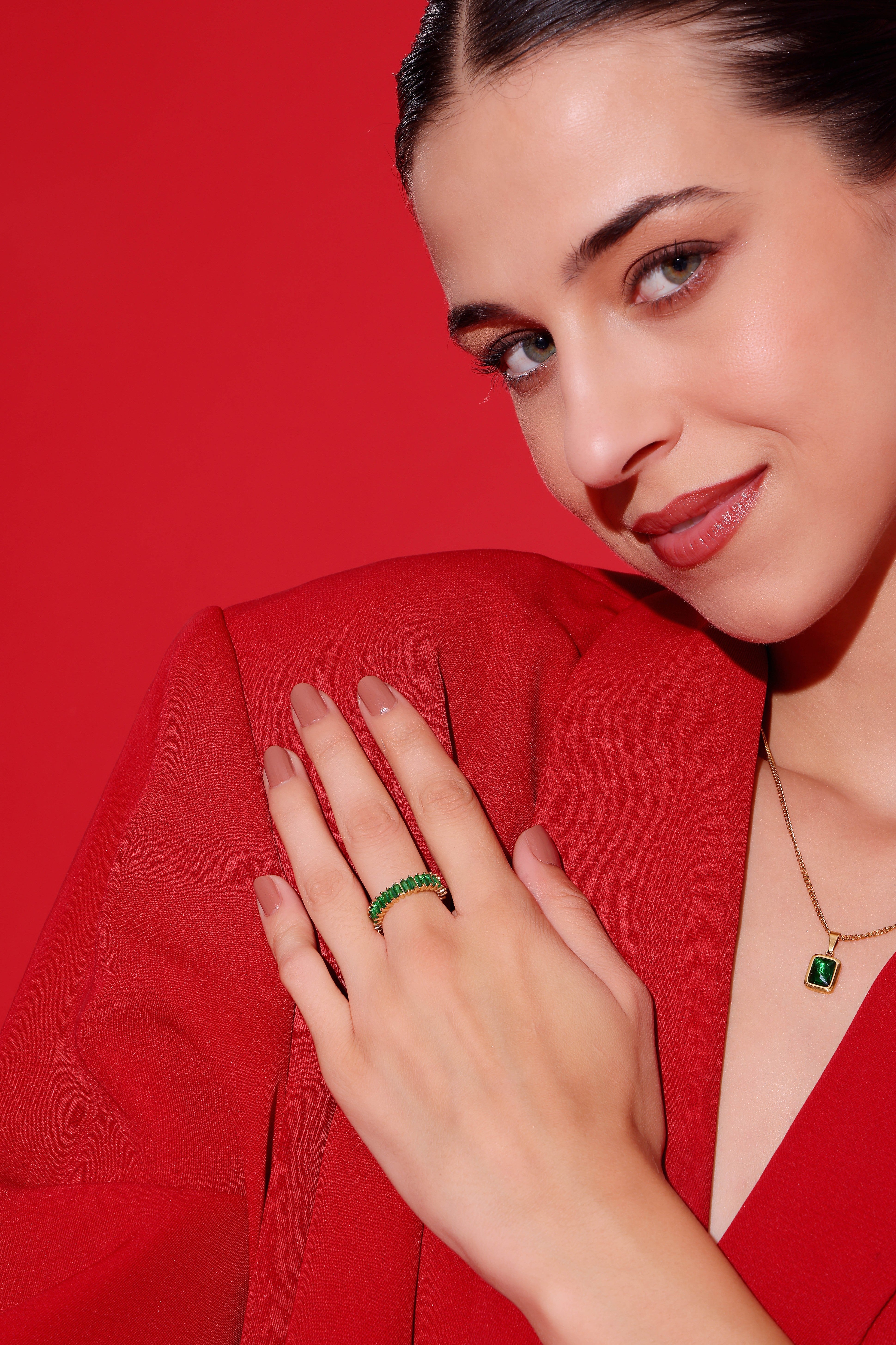 Model wearing Emerald Baguette Ring – side profile