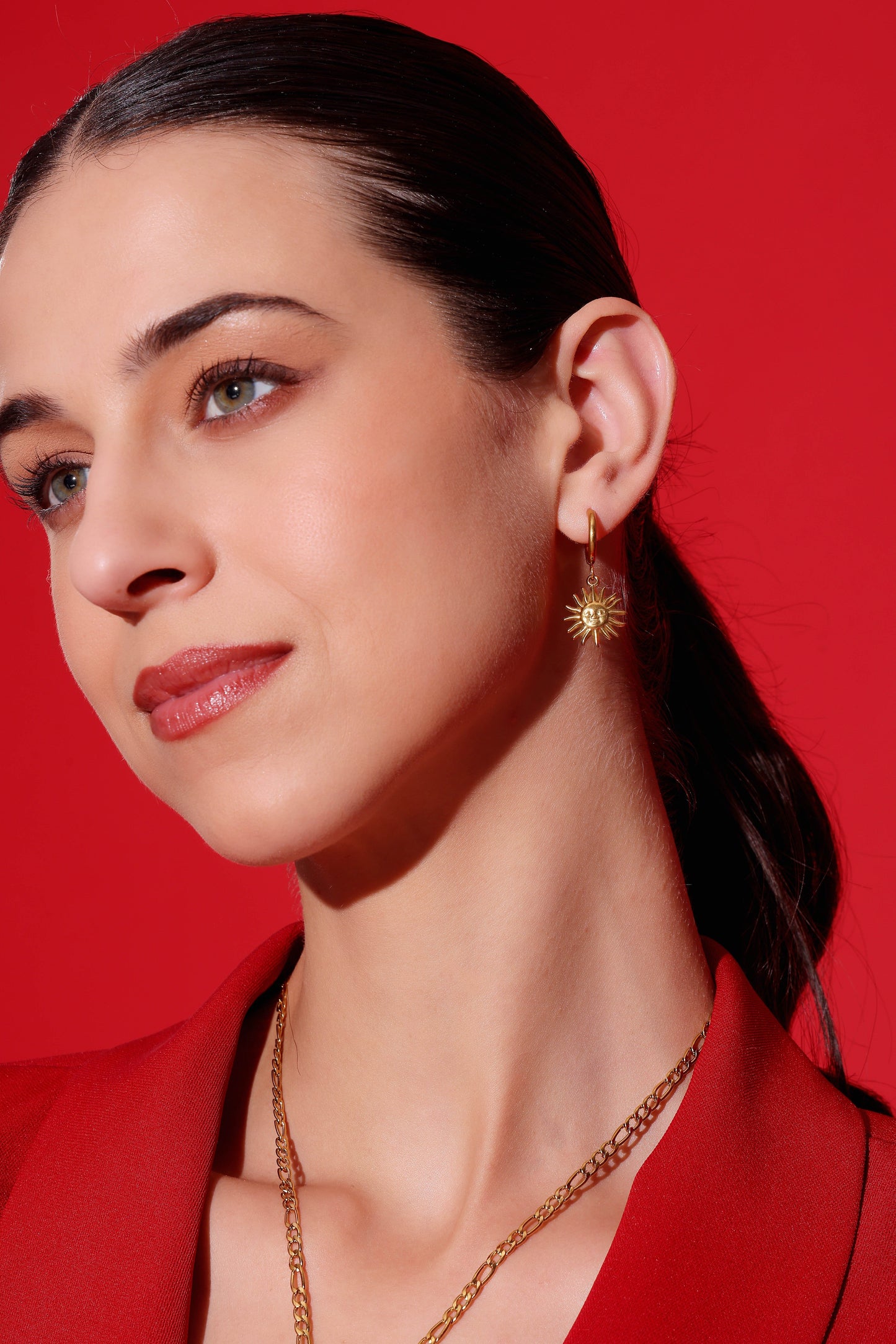 Model wearing Helia Hoops – front view