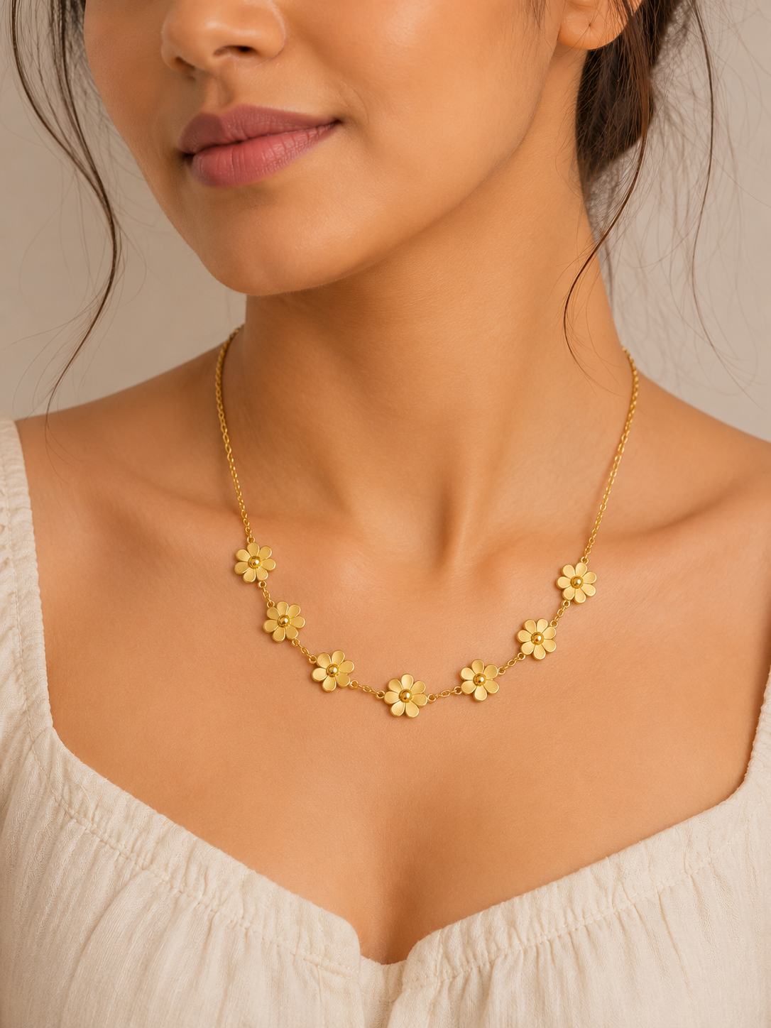 Golden Daisy Bloom Necklace