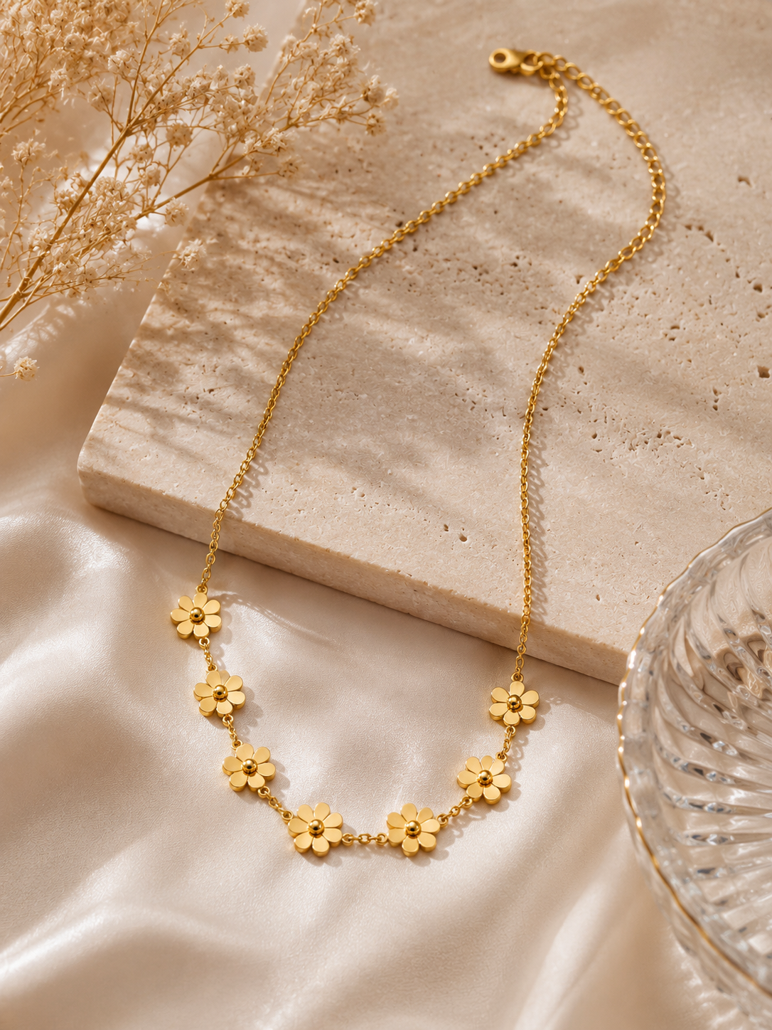 Golden Daisy Bloom Necklace