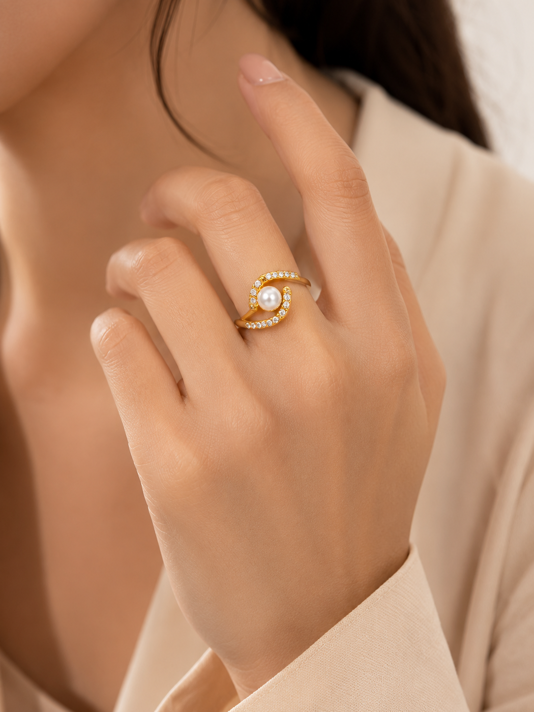 Pearl Radiance Crystal Ring