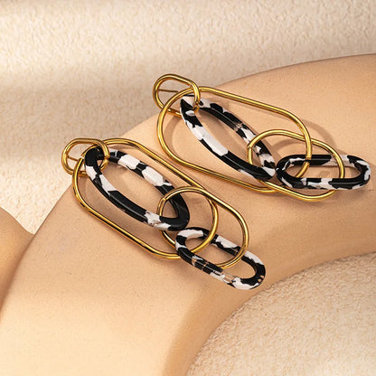 Monochrome Link Earrings