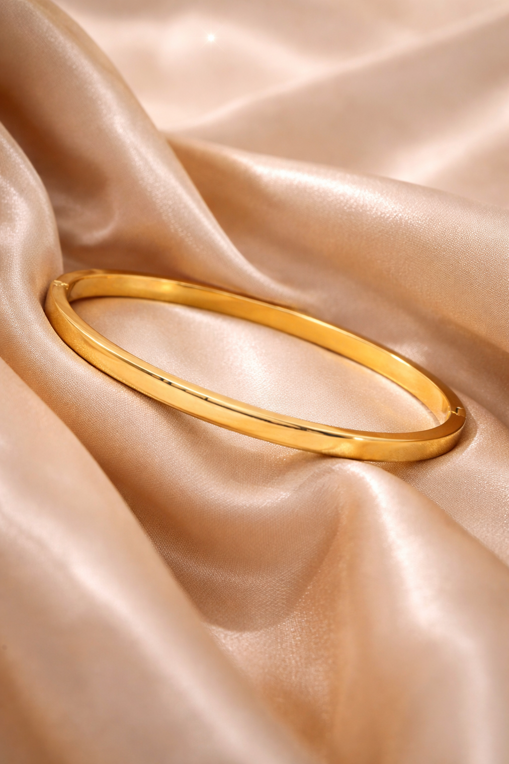 Eterna Oval Bangle