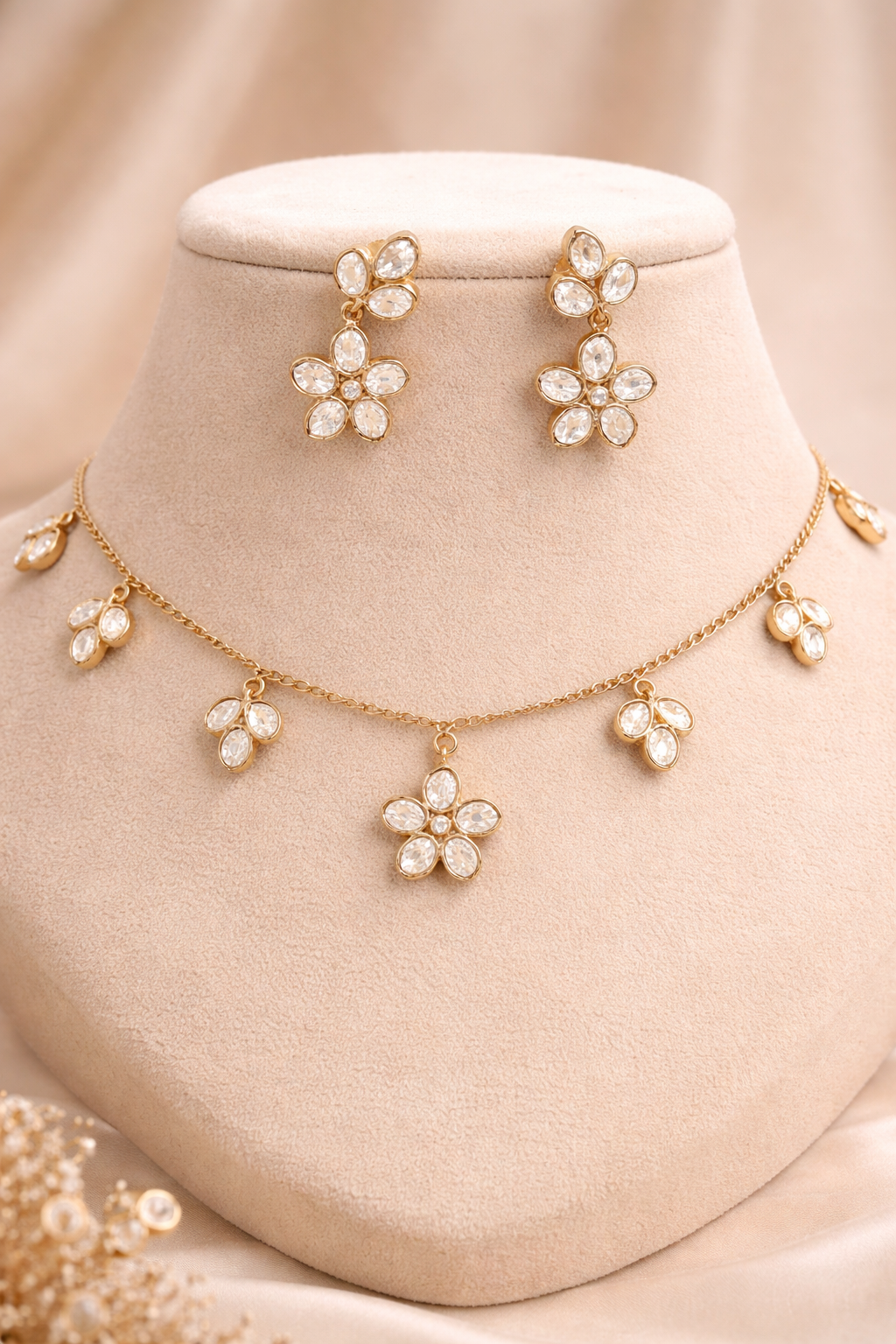 Petal Glint Dainty Moissanite Set