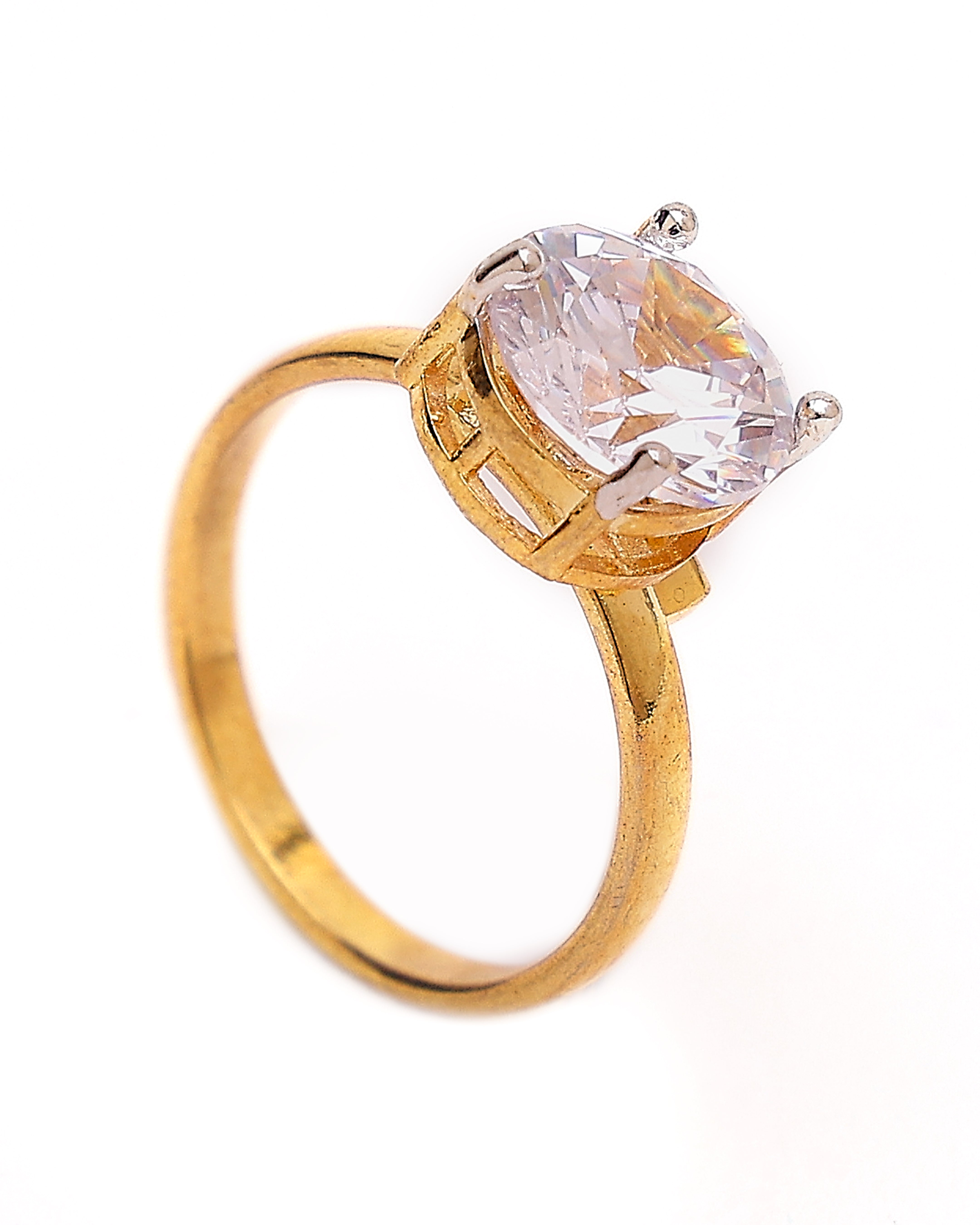 Aurya Moissanite Solitaire