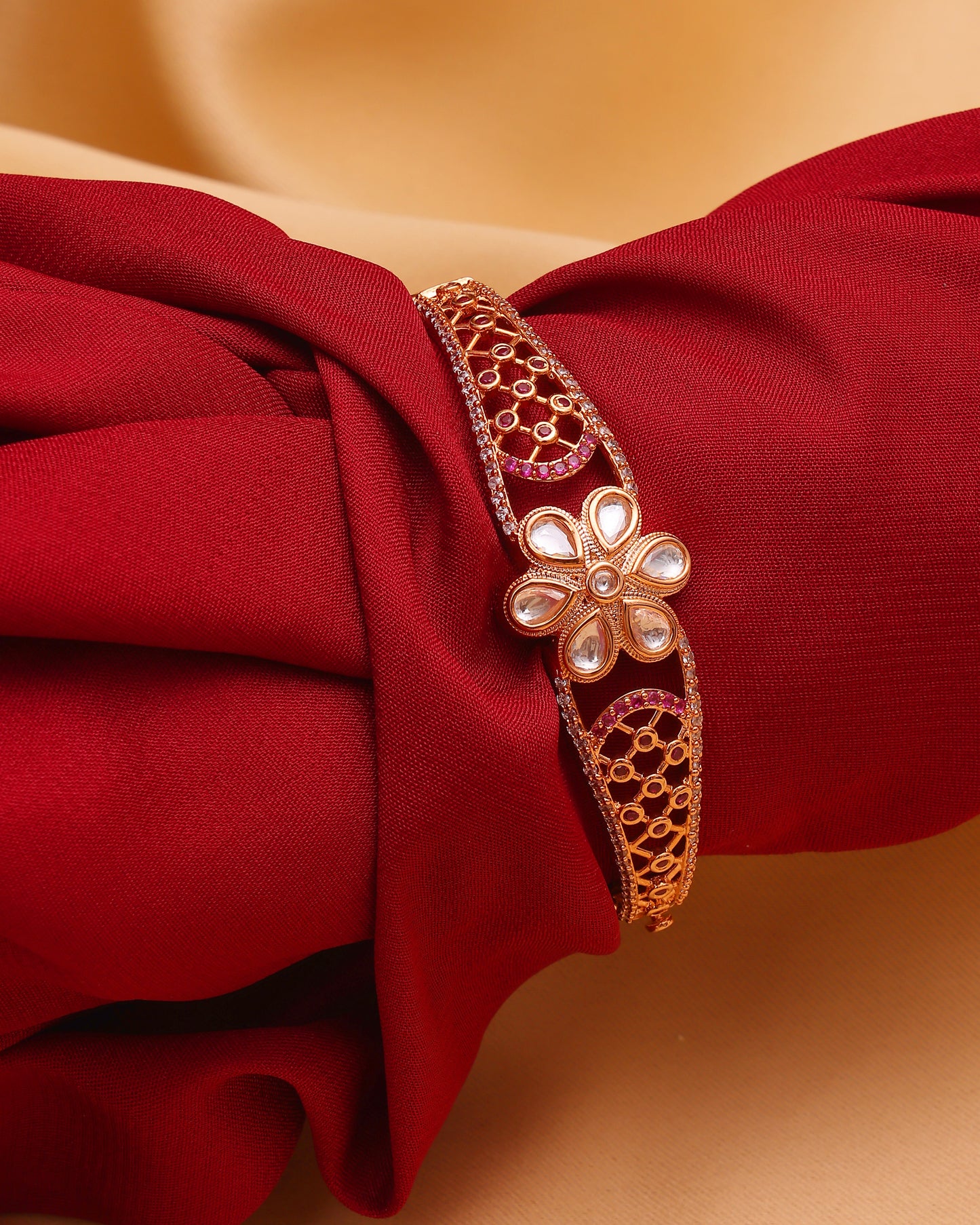 Gulab Bloom Filigree Kundan Bangle