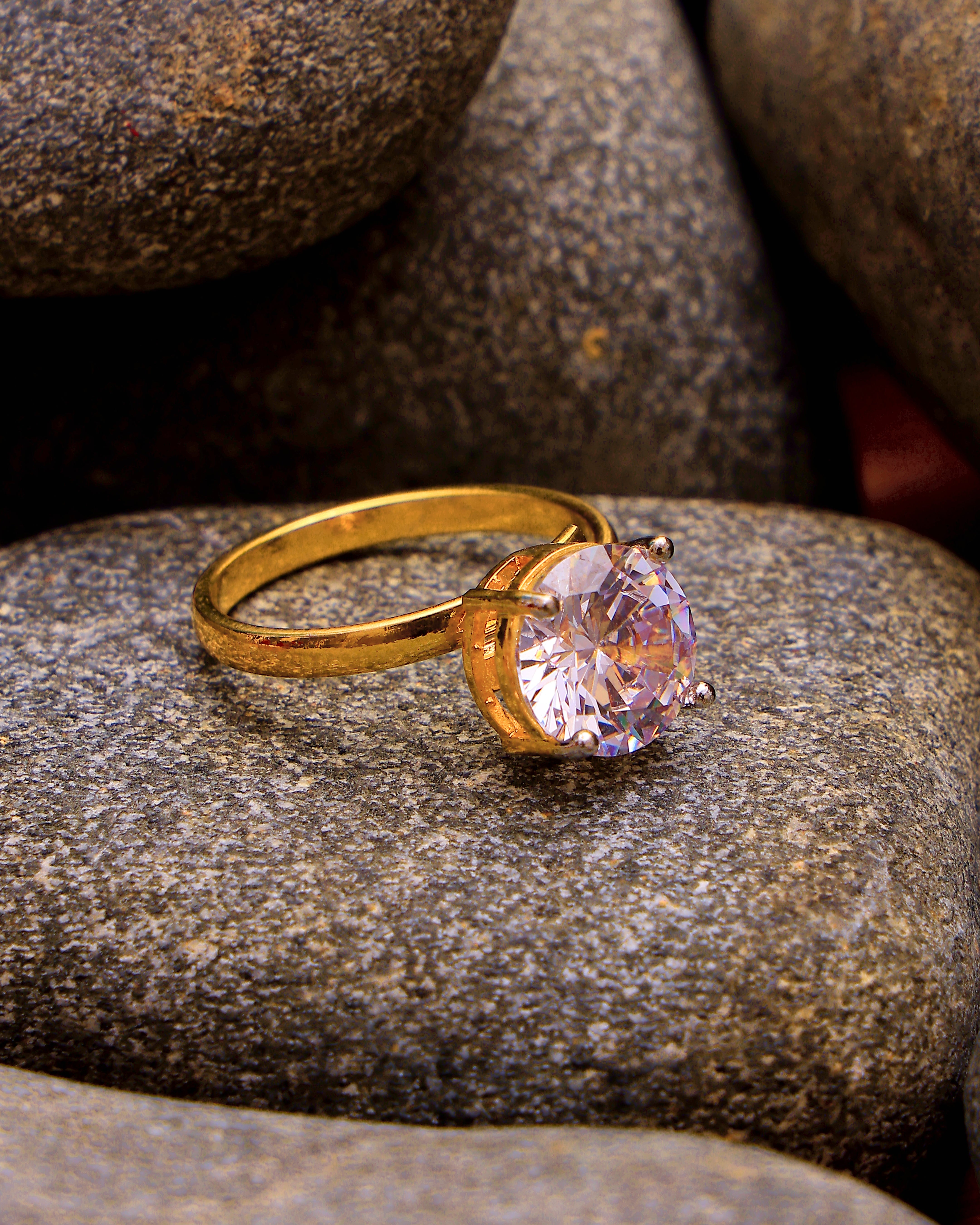 Aurya Moissanite Solitaire