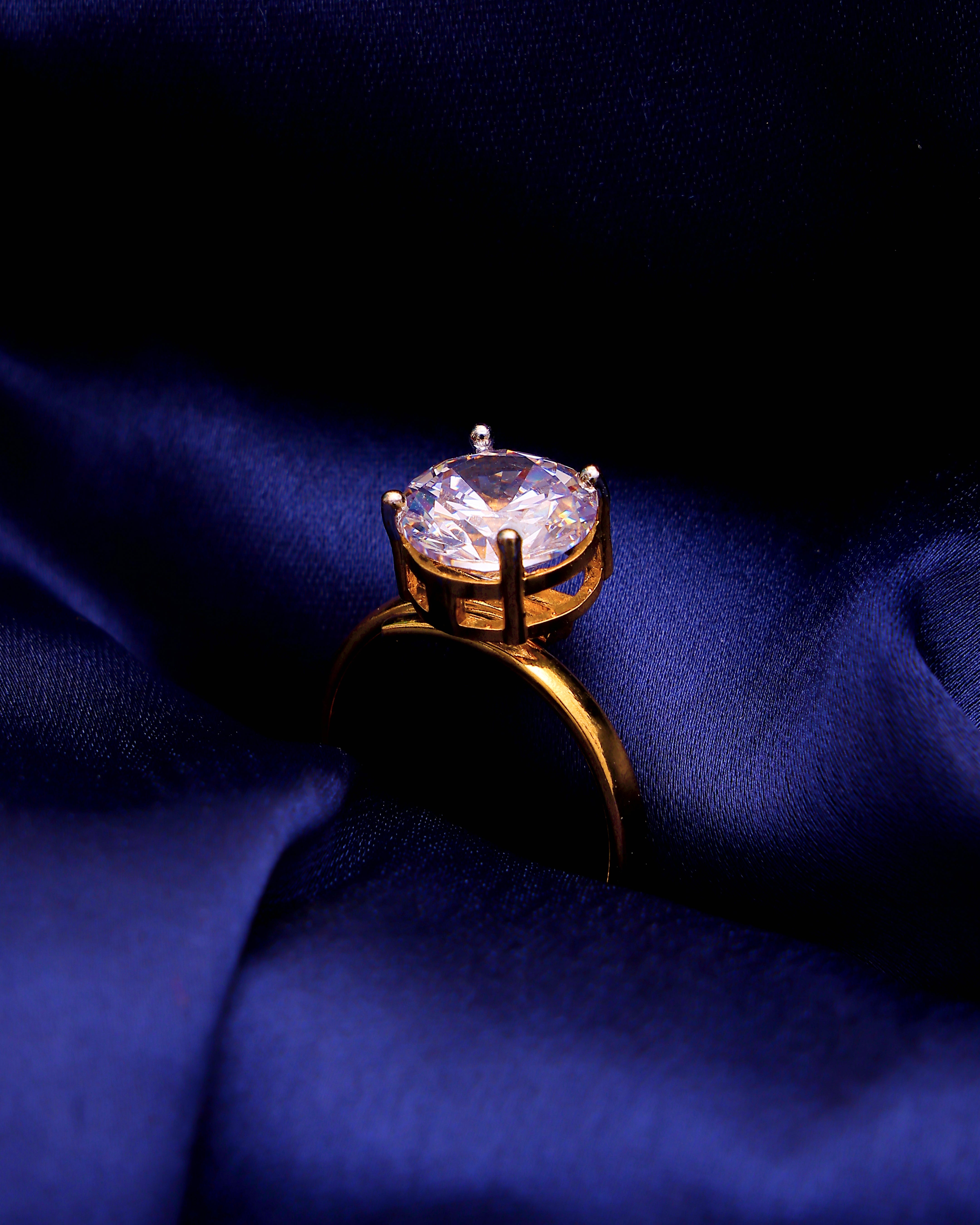 Aurya Moissanite Solitaire