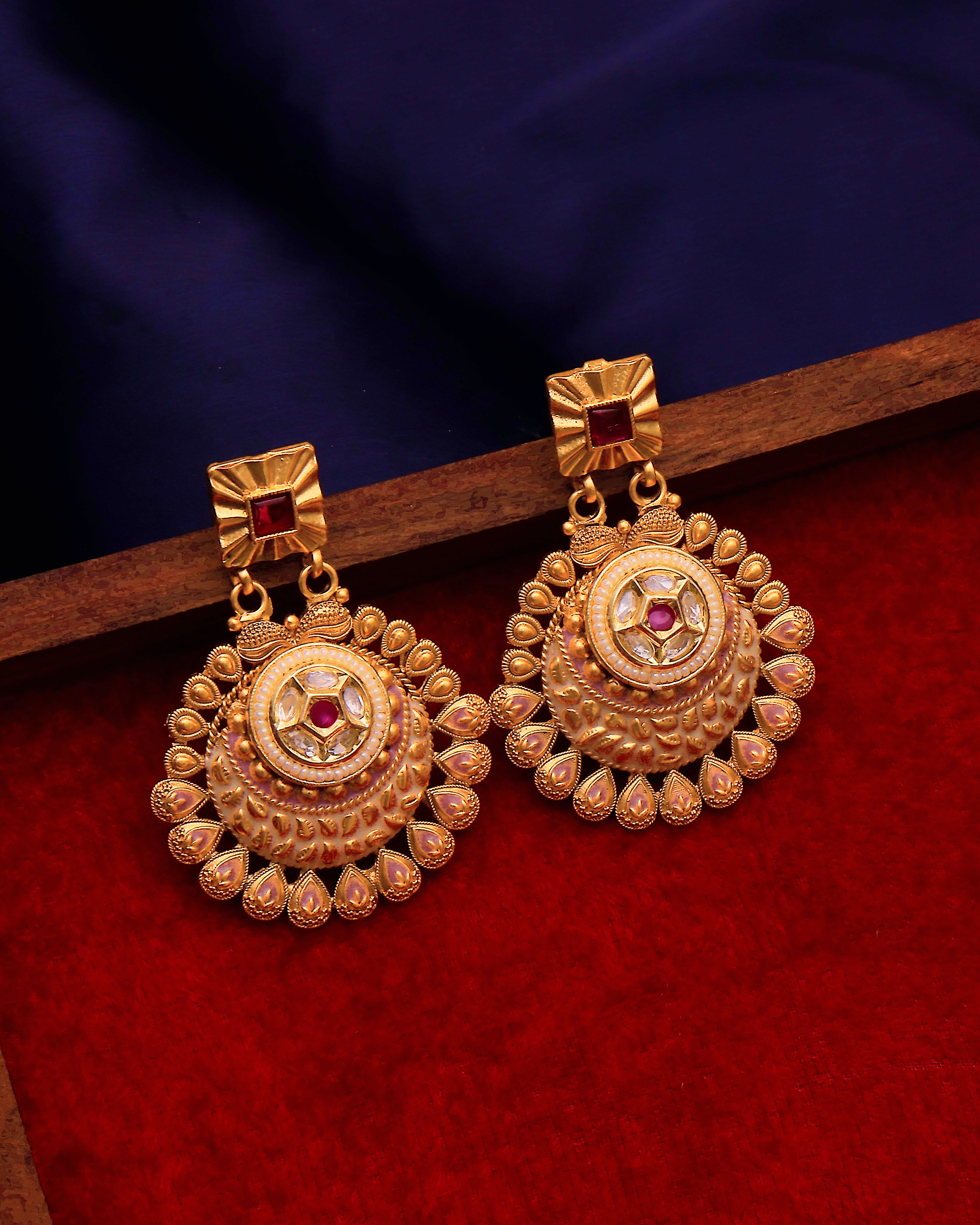 Ravya Sunburst Chandbalis