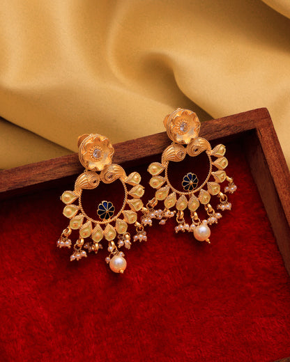 Noor Guldaan Chand Earrings