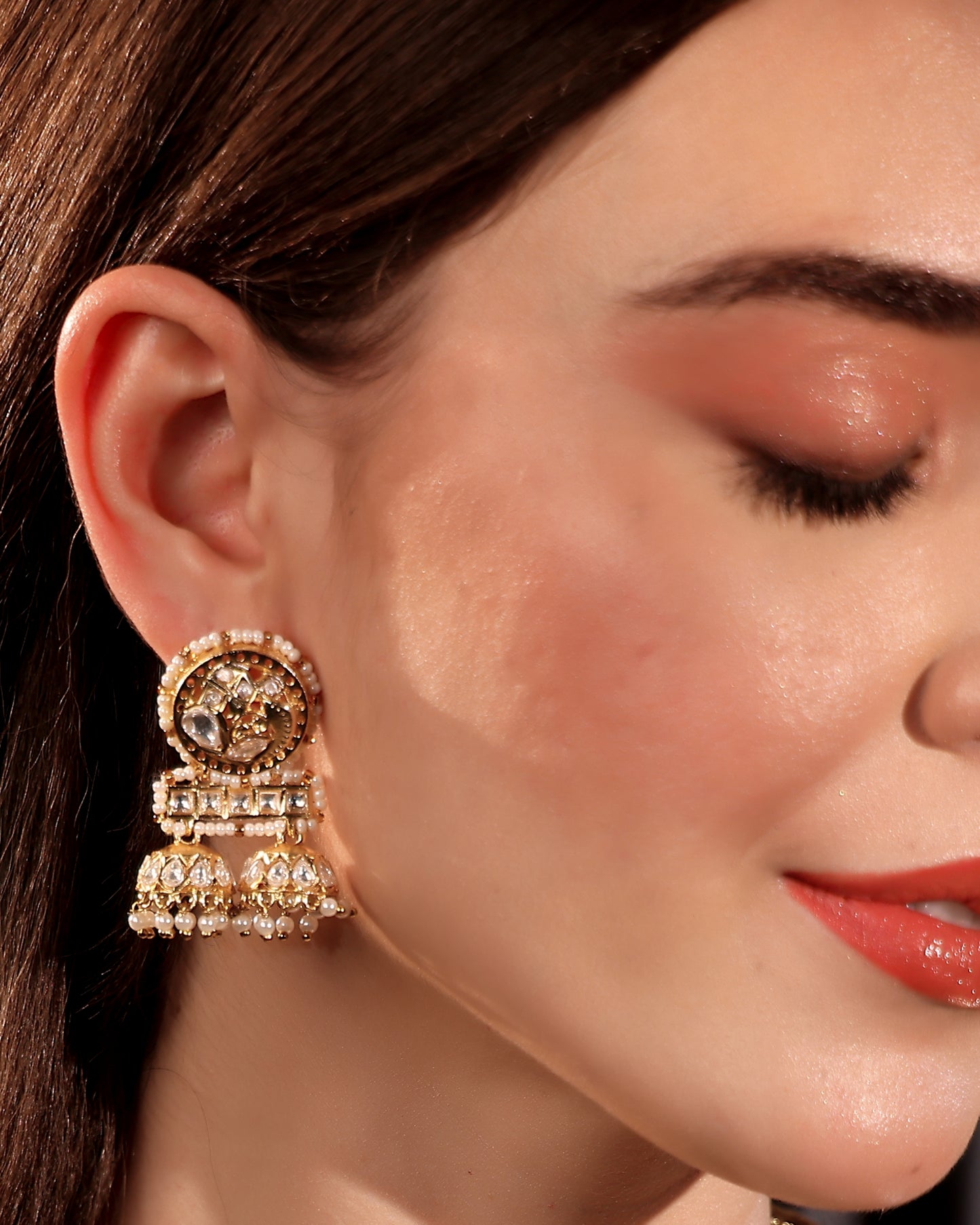 Sovereign Shine Pearl Temple Set