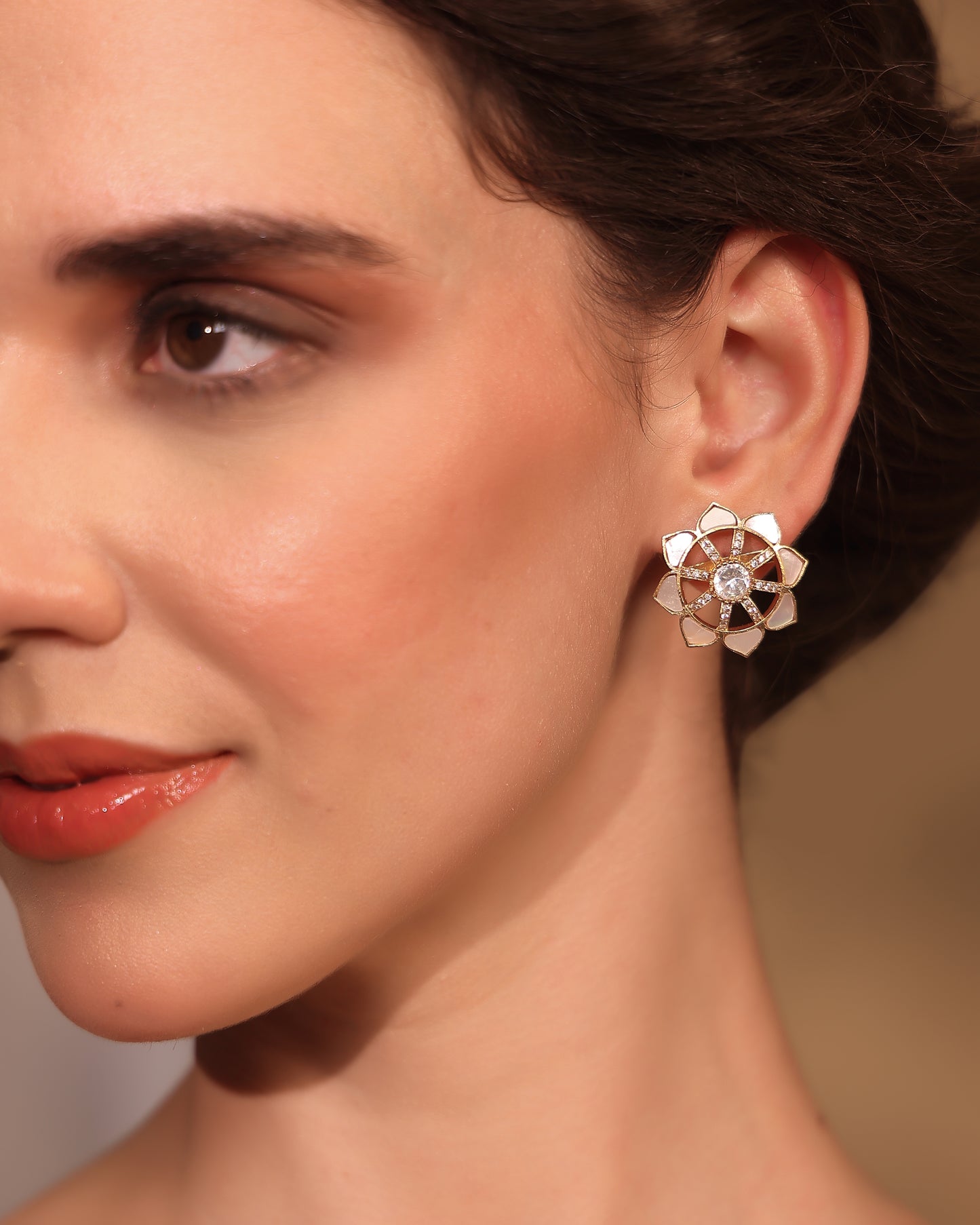Samira Lotus Glow Studs