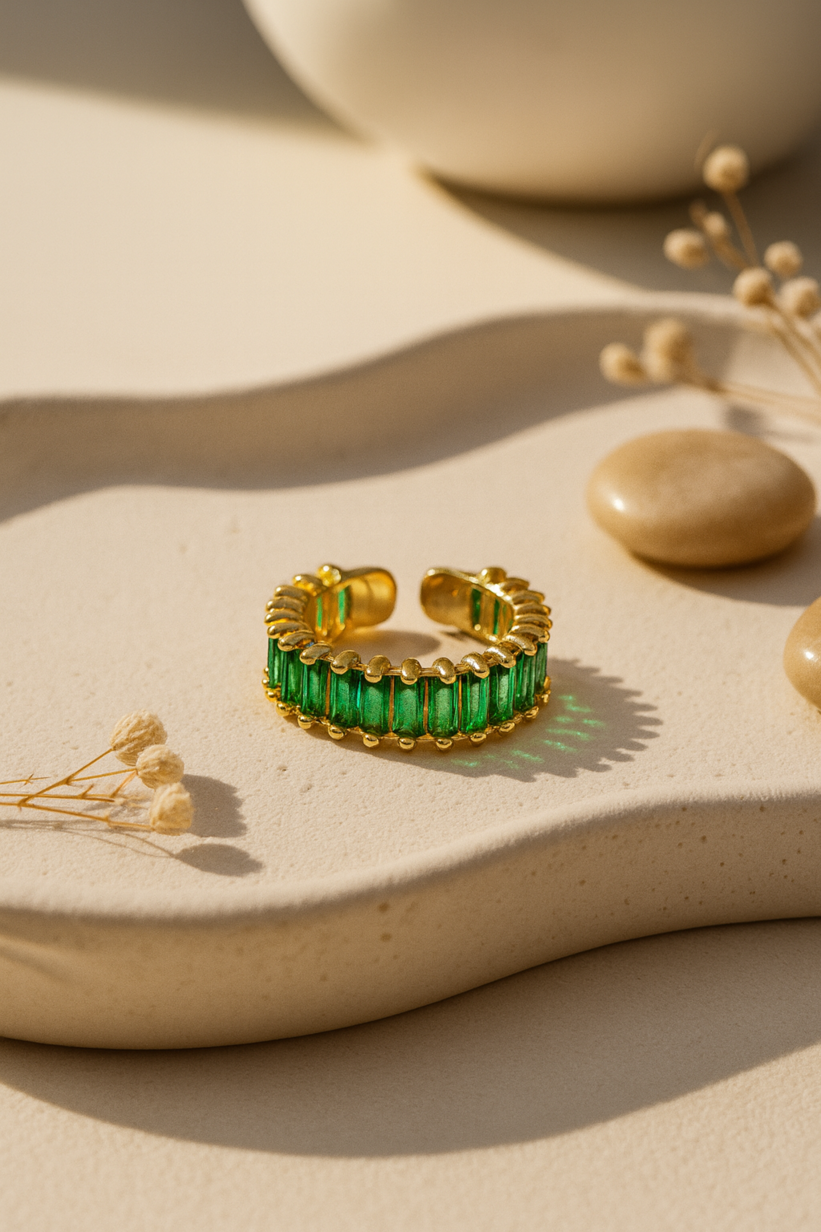 Emerald Baguette Ring - Image 4