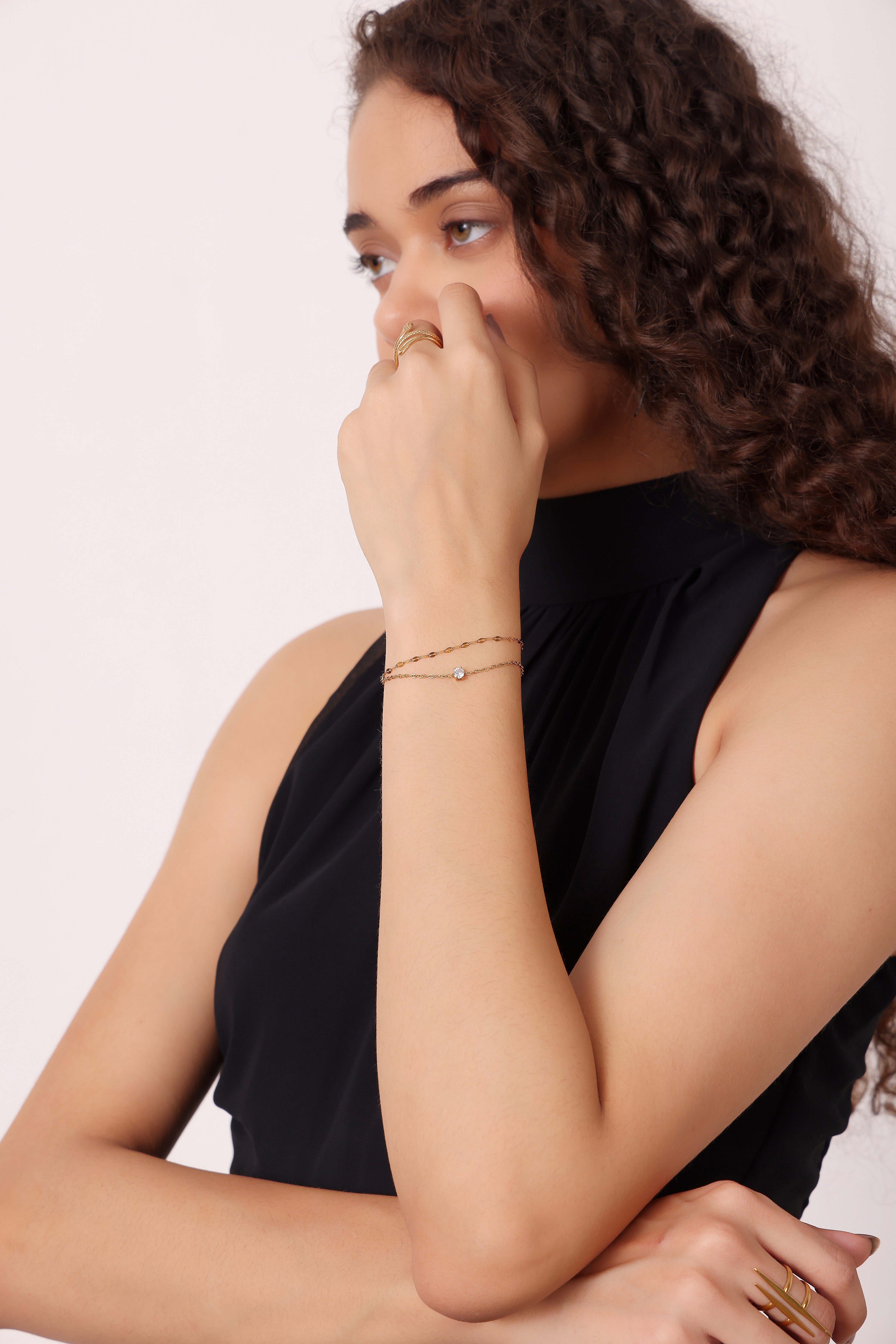Model wearing Slim Chain Bracelet – side profile